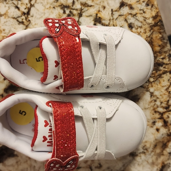 3 pairs of minnie mouse toddler shoes - Picture 5 of 5